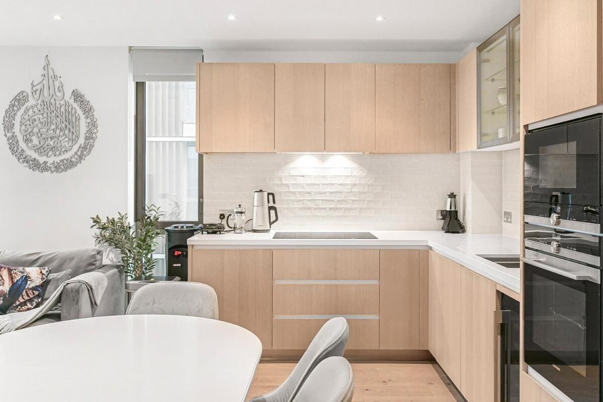 Luxurious Modern In Apartamento