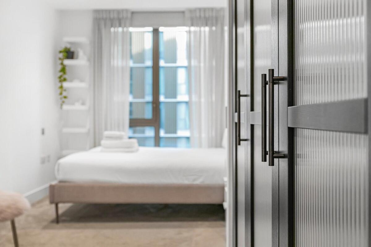 Luxurious Modern In Apartamento